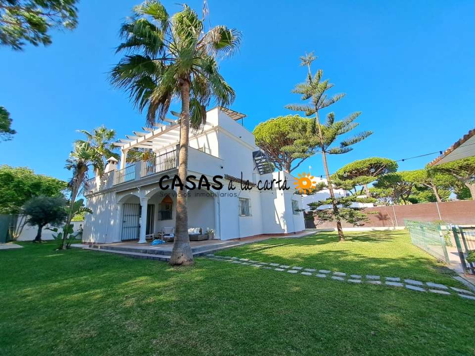 casa en venta en conil de la frontera